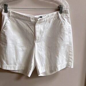 American Living Women’s White Shorts Size 8 Great Condition